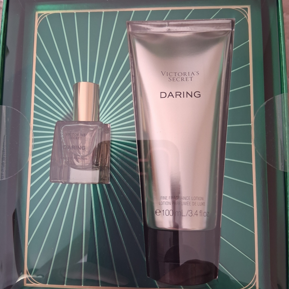 Victoria's Secret Daring Perfume and Lotion Set in Silver